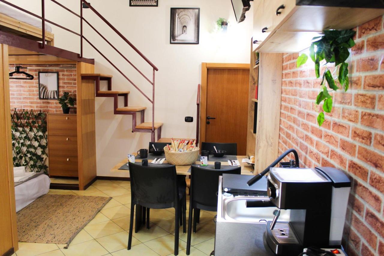 Pedamentina Pulcinella Loft Apartment เนเปิลส์ ภายนอก รูปภาพ